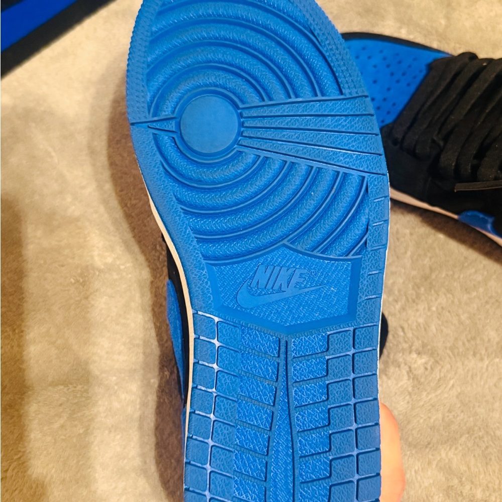 Jordan Men's Black and Blue High-Top Sneakers - Picture 4 of 6